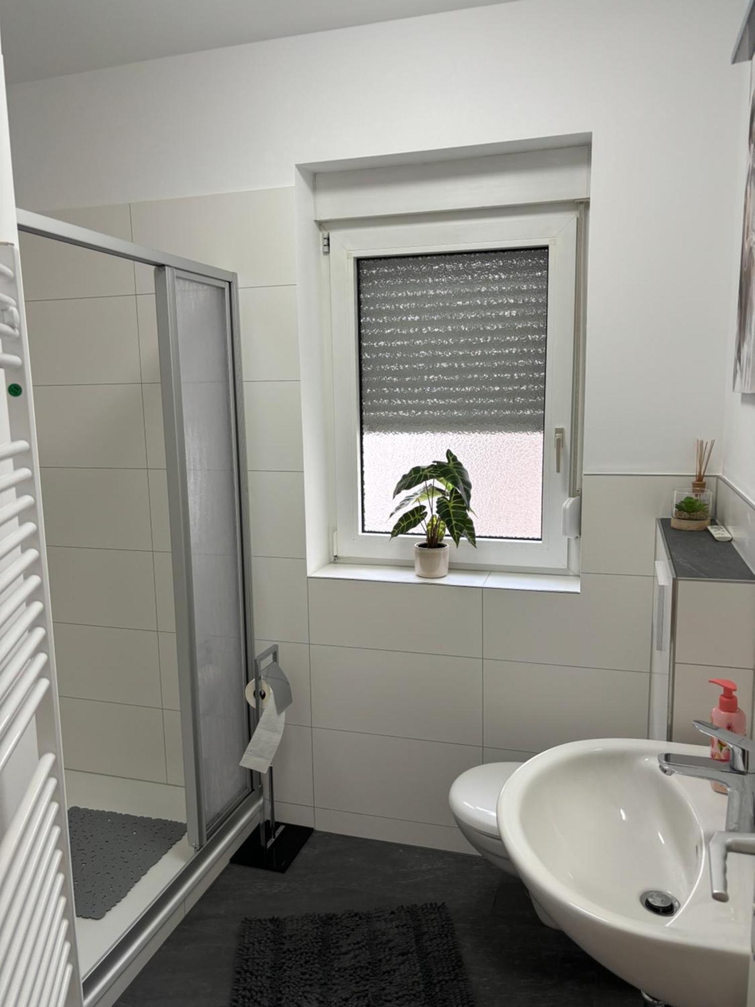 Apartment Fuer 2 Personen Wiesbaden Exteriör bild